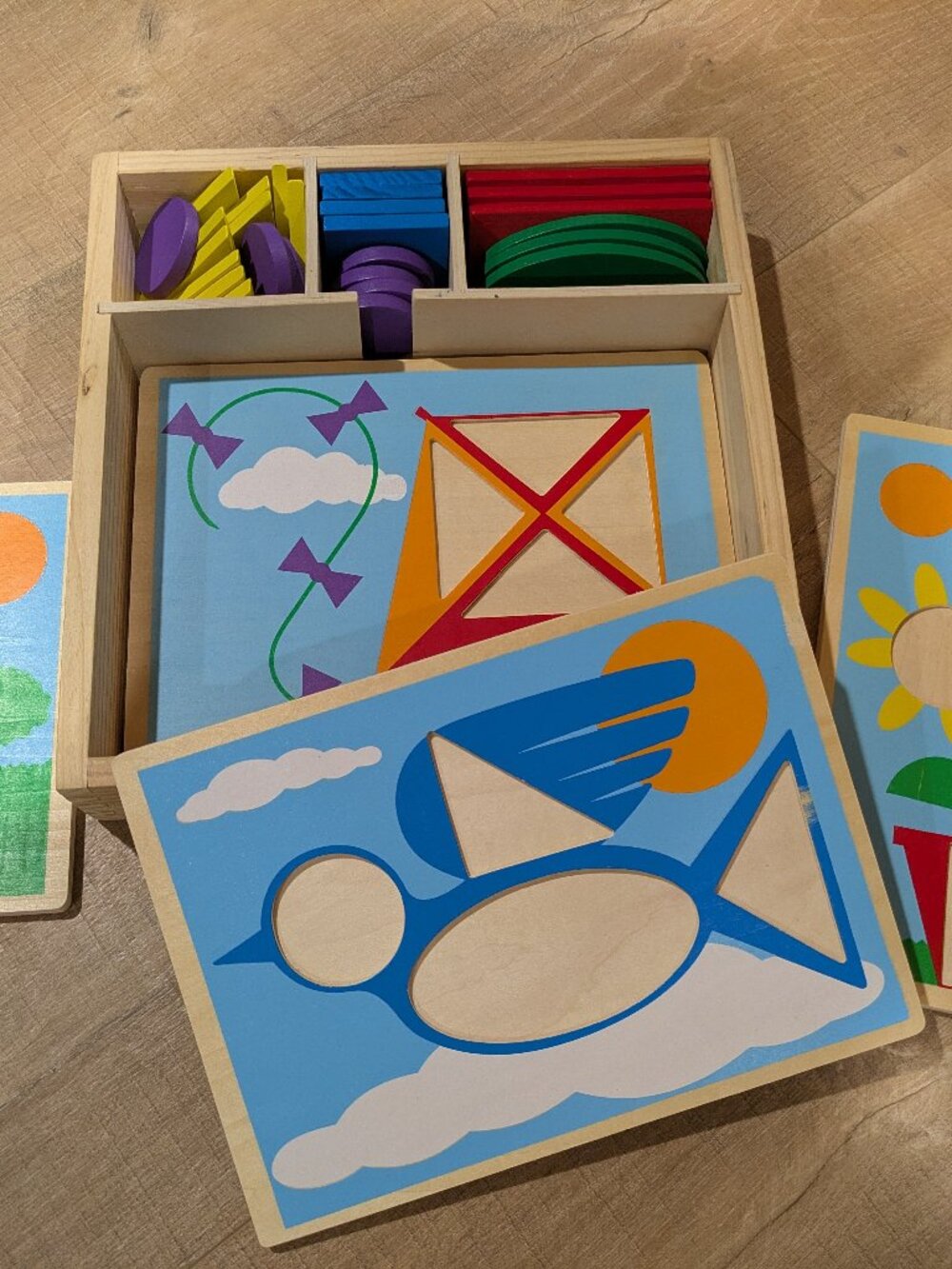 Melissa & Doug Beginner Wooden Pattern Blocks Set